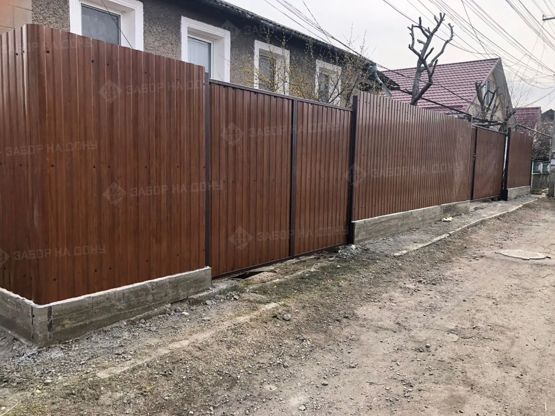 Распашные ворота из профлиста  в Азове